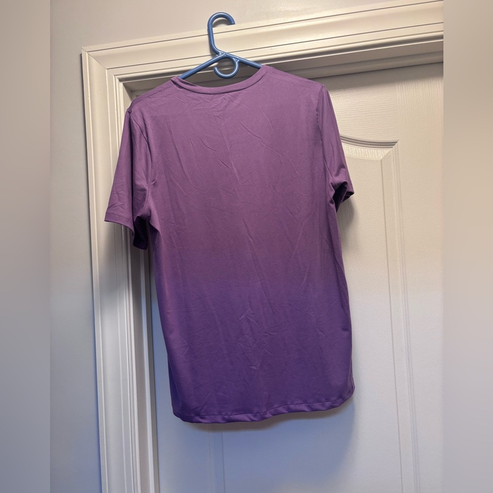 Basic Solid Round Neck Tee - Picture 2 of 6